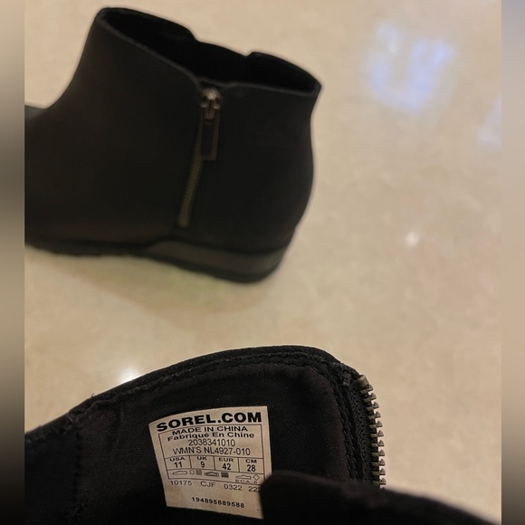 SOREL Evie II Zip Waterproof Ankle Boot (Women) In Black Size 11 - Picture 8 of 13
